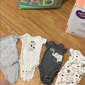 4 bodysuits
